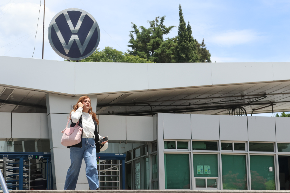 Presentan dos propuestas de incremento salarial de Volkswagen superior a 7.9% 