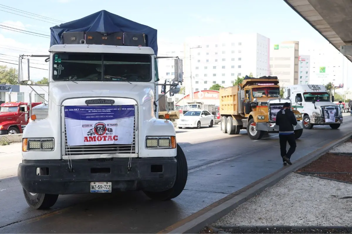 Hay bloqueos de transportistas hoy en Puebla en estos puntos
