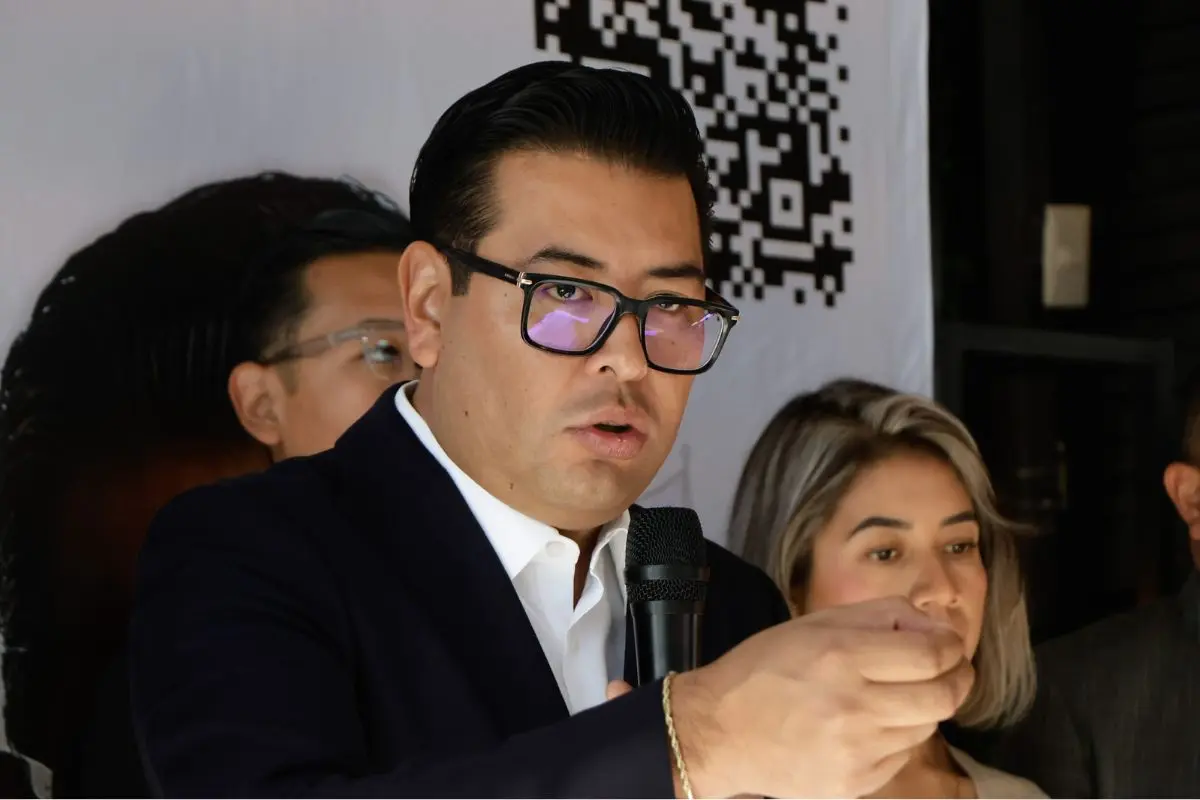 Néstor Camarillo criticó al PRI por ensuciar oficinas de MC