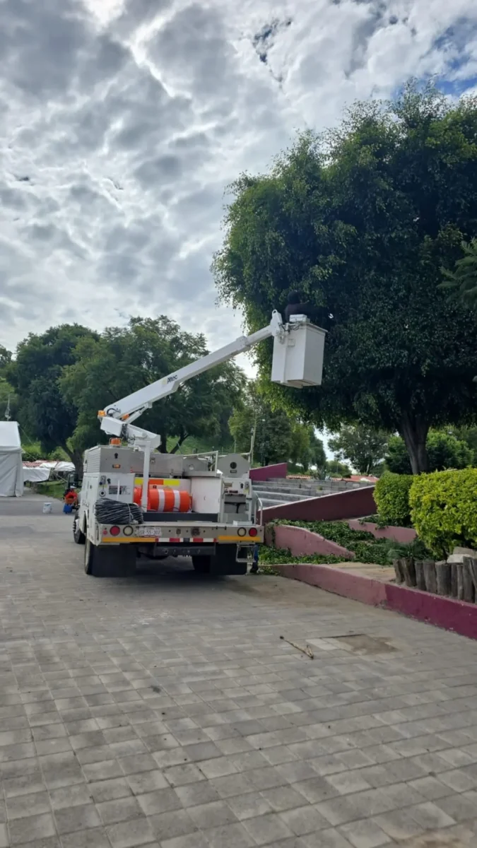 Intensifica Tonantzin Fernández servicios públicos en barrios y juntas auxiliares de San Pedro Cholula