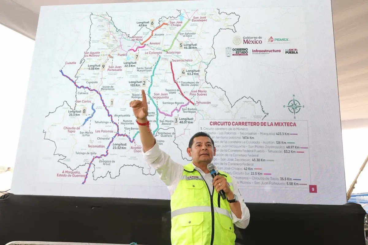 Anuncia Armenta la adquisición de nuevos trenes de pavimentación en Puebla