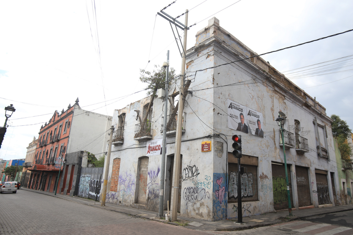 La iniciativa plantea reutilizar inmuebles municipales abandonados en Puebla para destinarlos a actividades educativas, culturales, deportivas y comunitarias.