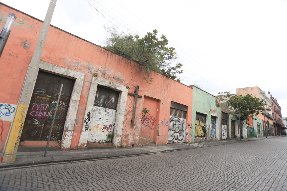 Diputados proponen reutilizar inmuebles municipales abandonados en Puebla 