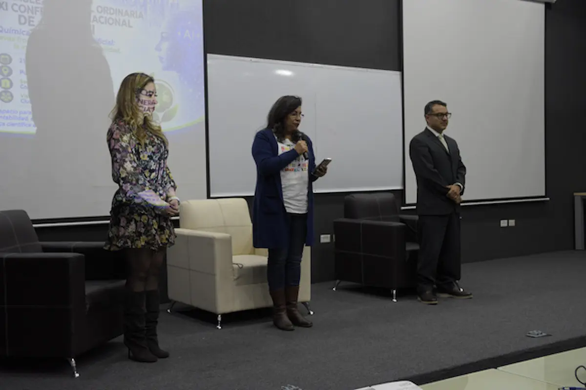 Reflexionan en la BUAP acerca de la Química y la Inteligencia Artificial 1 Reflexionan en la BUAP acerca de la Química y la Inteligencia Artificial