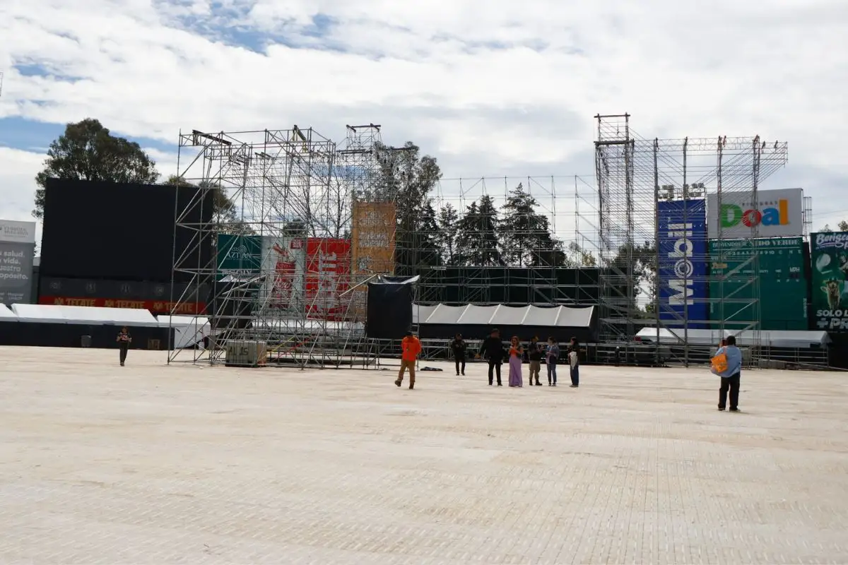 Escenario para el concierto de Ricky Martin es montado