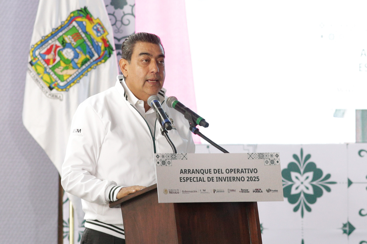 Alejandro Armenta se reúne con Sergio Salomón para revisar agenda migratoria