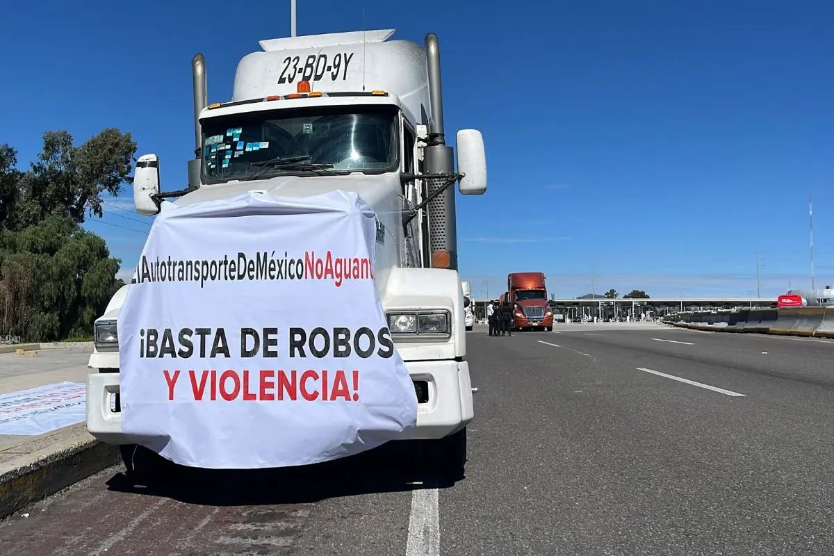 Transportistas bloquearon la Puebla-Orizaba hoy 26 de octubre