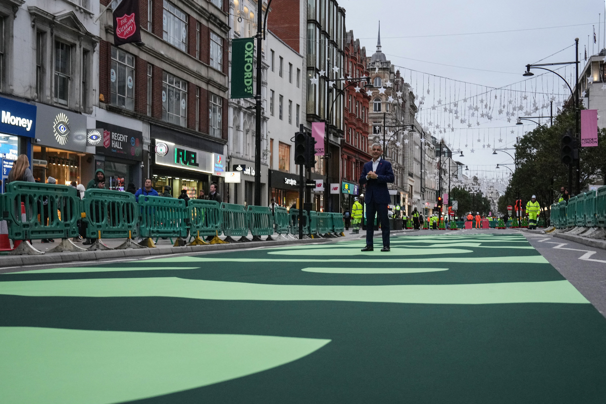 Sin taxis ni autobuses: así cambia la famosa Oxford Street de Londres