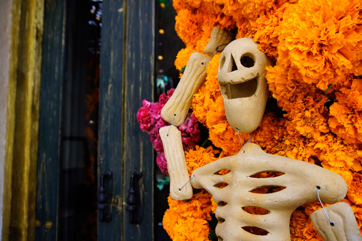 ¿Cuándo se debe poner la ofrenda para el Día de Muertos? 