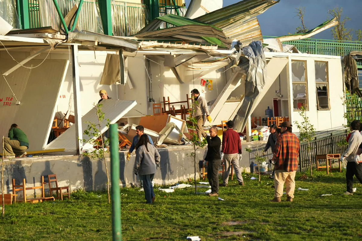 Tornado en Chile daña 70 viviendas y un colegio en medio de fuertes lluvias