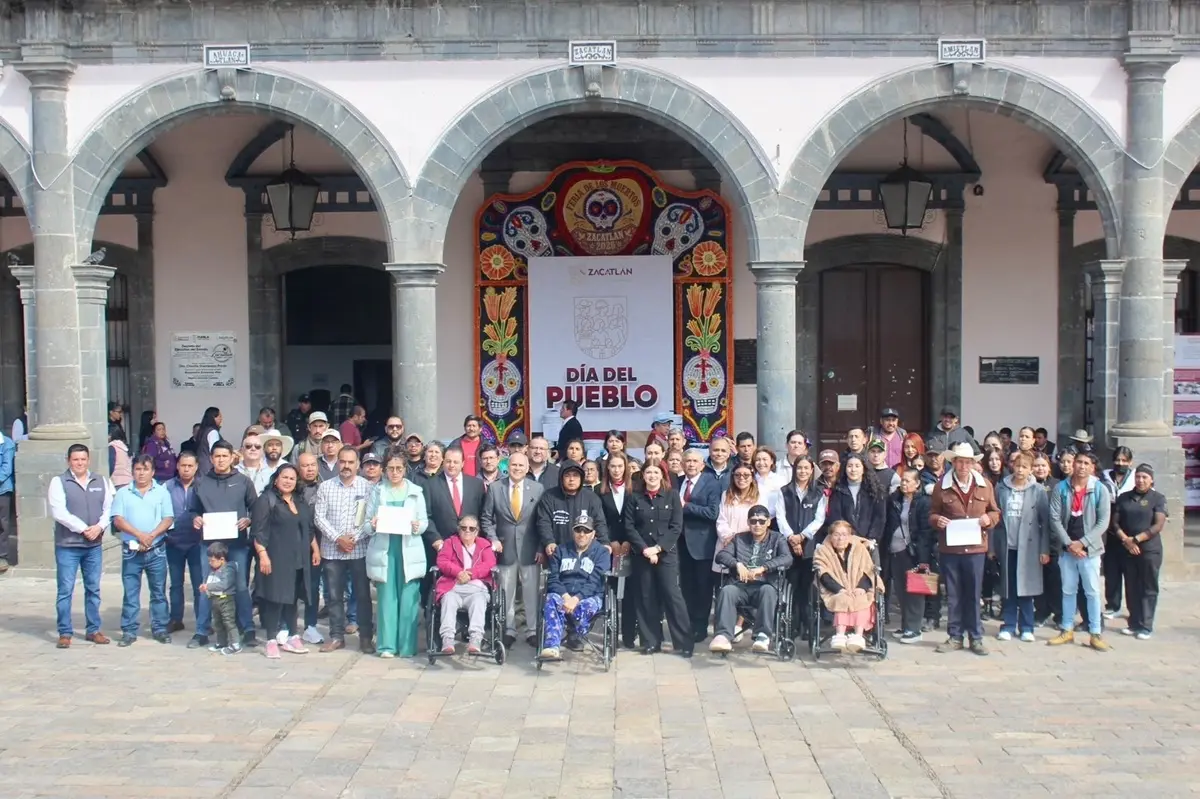 Ayuntamiento de Zacatlán entrega apoyos con lo recaudado en la Carrera vs el Cáncer de Mama