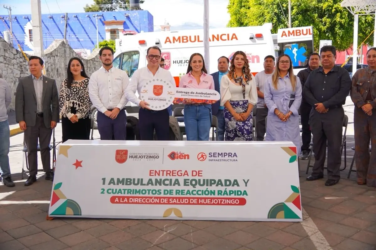 Fortalecen Shamy Spezia, regiduría de salud e iniciativa privada capacidad de respuesta en salud con nueva ambulancia y cuatrimotos para Huejotzingo