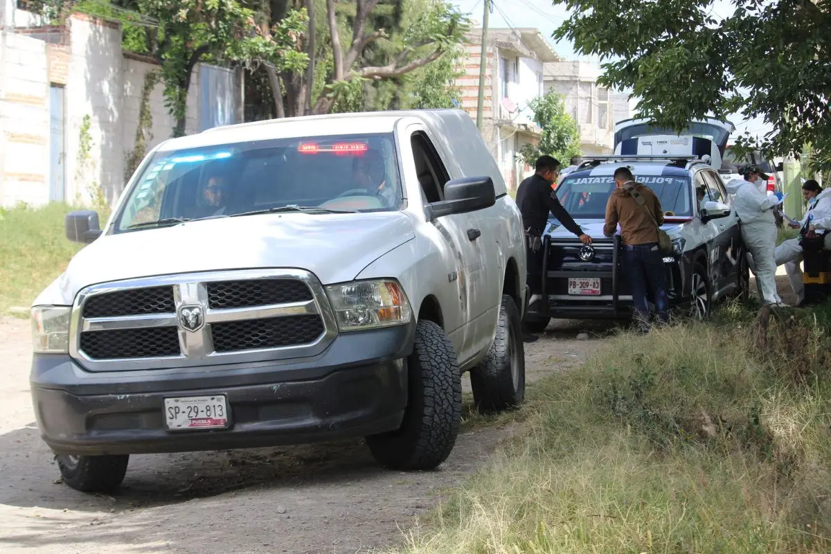 Encuentran cadáver maniatado y con presunto narcomensaje en Los Encinos 2 Hallan un cadáver maniatado en Los Encinos con narcomensaje