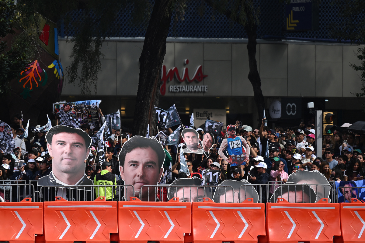 "Checo" Pérez en Paseo de la Reforma: así fue el Show Run de Cadillac en CDMX