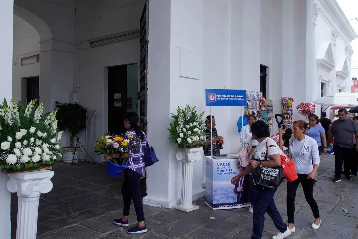 Horarios de los panteones en Puebla para el Día de Muertos