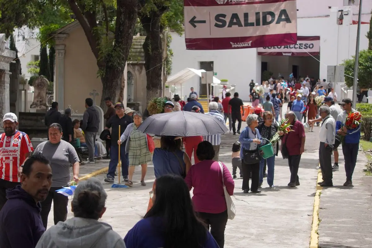 Horarios de los panteones en Puebla para el Día de Muertos