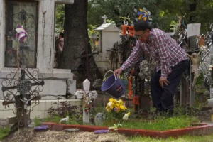 Horarios de los panteones en Puebla para el Día de Muertos
