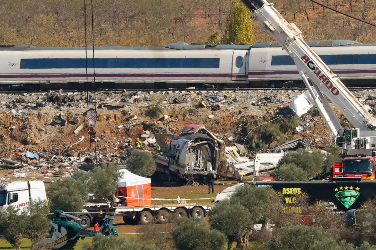 Choque de trenes en España deja 7 mexicanos heridos 