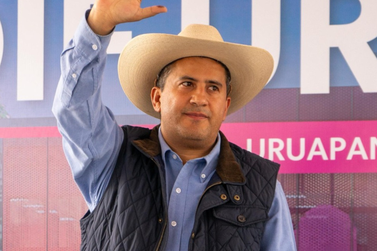 Detienen a funcionaria por presunto encubrimiento del asesinato de Carlos Manzo