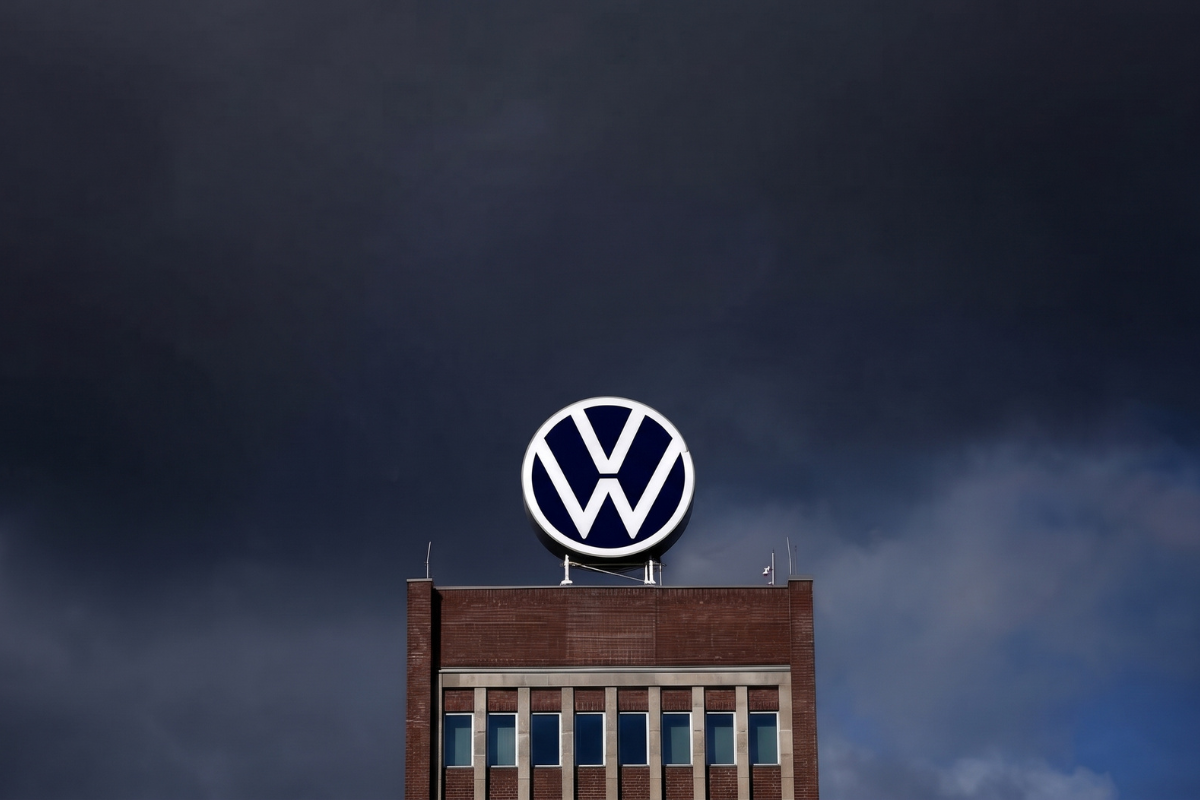 Volkswagen se hunde: quintuplica sus pérdidas por la presión china
