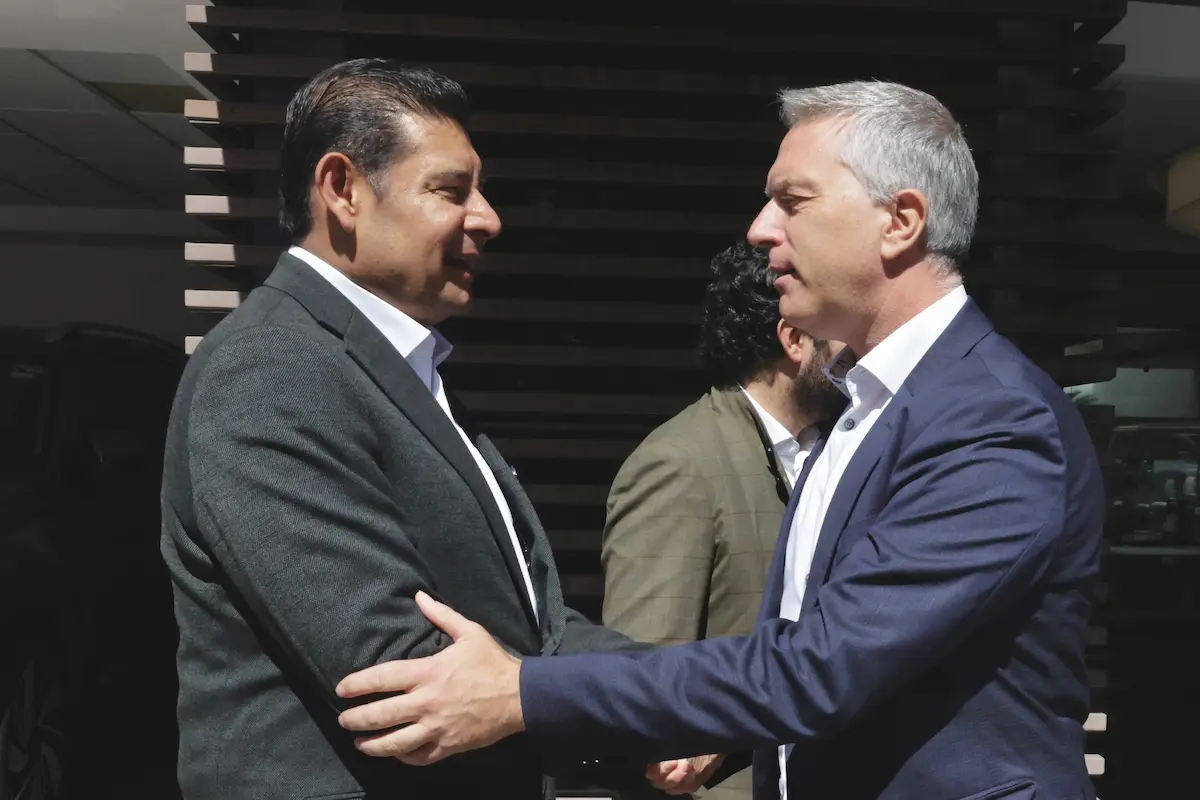 Gobierno federal y gobierno estatal contribuyen en conciliación entre empresa y sindicato de VW
