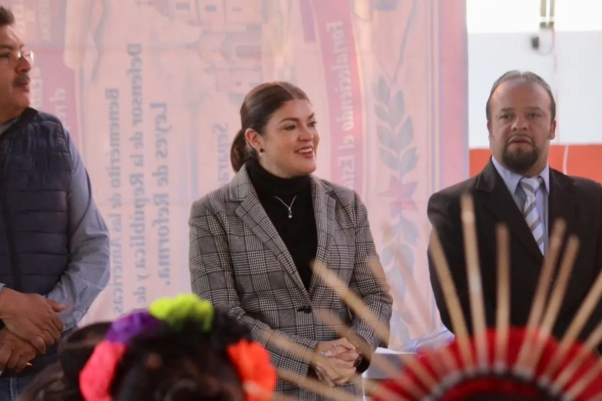 Ayuntamiento de Zacatlán previene el acoso escolar y fomenta la cultura de la paz, en Primaria Anexa a la Normal