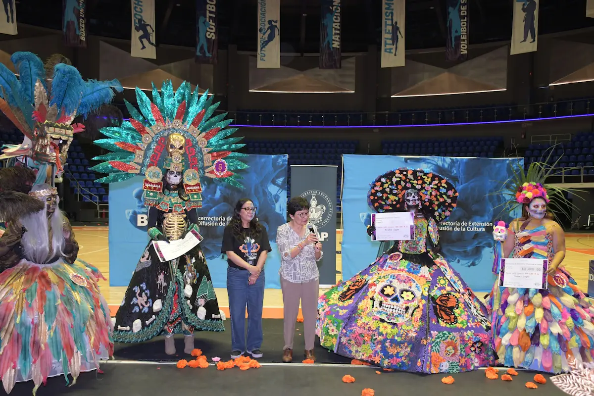 Realiza BUAP Desfile de Día de Muertos y concurso de “Catrinas vivientes”