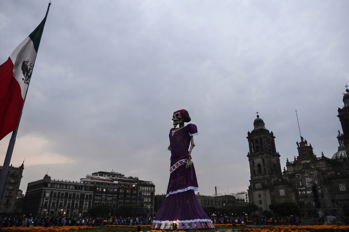 CDMX presume la Catrina más grande del mundo: mide 33 metros